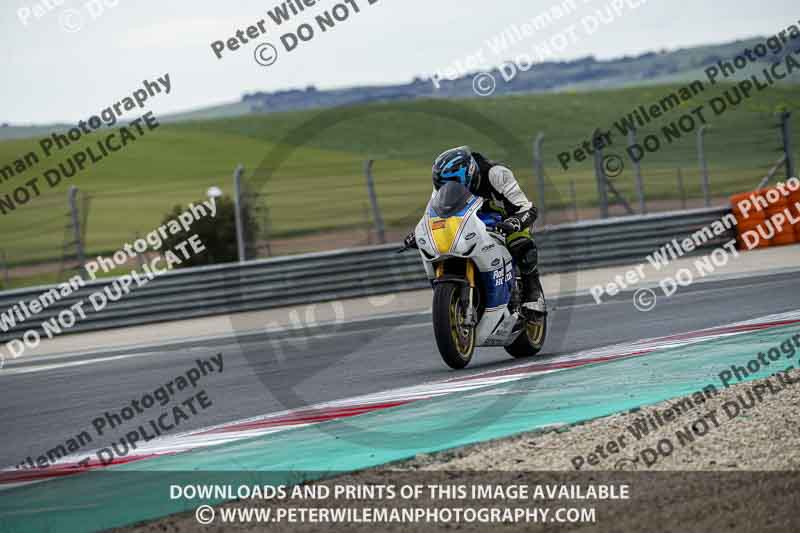 cadwell no limits trackday;cadwell park;cadwell park photographs;cadwell trackday photographs;enduro digital images;event digital images;eventdigitalimages;navarra;no limits trackdays;peter wileman photography;racing digital images;trackday digital images;trackday photos